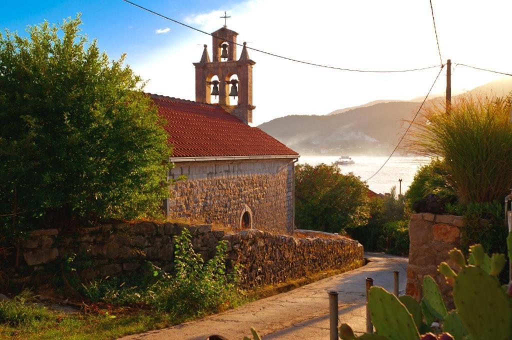 Apartmani Vesna Tivat Exteriér fotografie