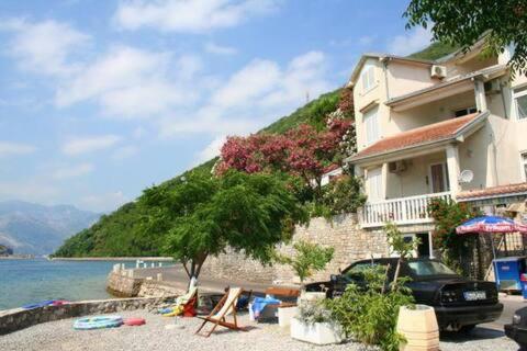 Apartmani Vesna Tivat Exteriér fotografie