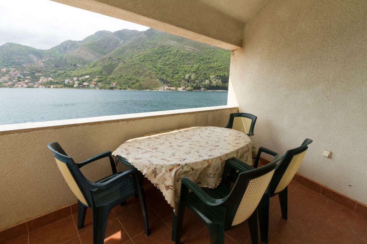 Apartmani Vesna Tivat Exteriér fotografie